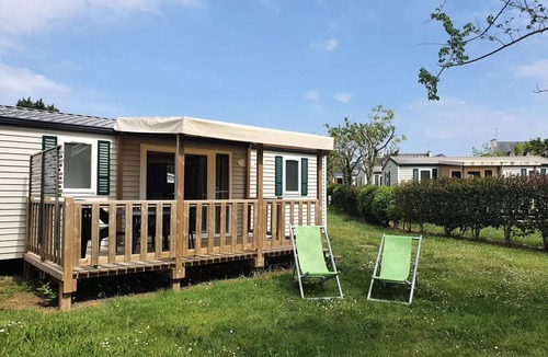 Ploemeur House | Campsite Pen Palud * - Mobil-home COMFORT (ten years old) - 2 bedrooms - 30m2 4 to 5 people - 4 pers. included in the tariff