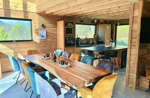 Nancroit Ski Chalet | Chalet, balcony, fireplace or stove, parking, tv, 150m², Peisey-Vallandry
