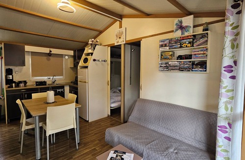 Saint-Hilaire-de-Riez Ski Chalet | Chalet CAMPING Kabana Village Saint Hilaire de Riez, Pets welcome.