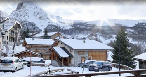 Saint-Martin-de-Belleville Apartment | Chalet Des Encombres - Chalet pour 10 personnes au centre de St Martin de Belleville, proche du téléski MAE-4314