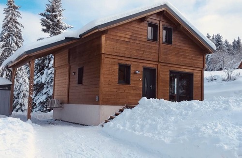 Gerardmer Ski Chalet | Chalet Idyll with jacuzzi, close to the ski slopes and city, charges included