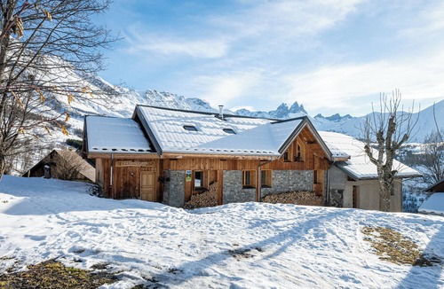 Albiez-Montrond Ski Chalet | Chalet 'La Ferme À Joson' with Private Garden, Balcony and Wi-Fi