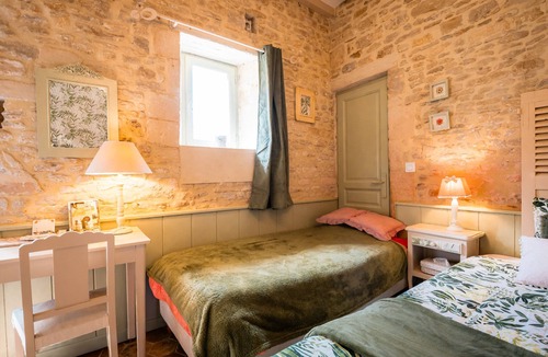 Ryes Bed & Breakfast | “Chambre Romance” Guest Room with Private Terrace, Wi-Fi, and Air Conditioning