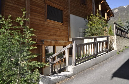 La Salle-les-Alpes Apartment | Character apartment in chalet at the foot of the slopes in Serre Chevalier 1400