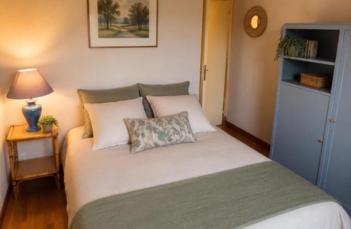 Vimoutiers Apartment | Charmant Appartement avec vue sur la ville de Vimoutiers