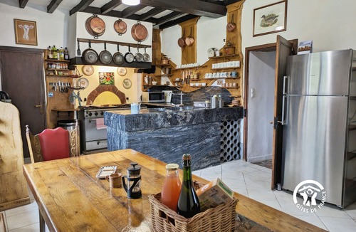 Gennes-sur-Glaize Cottage | Charming Country Retreat: Sleeps 11, Indoor Pool, Pet-Friendly, Near Château-Gontier
