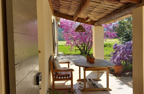 Taillades House | Charming gîte in a farmhouse at the foot of the Luberon