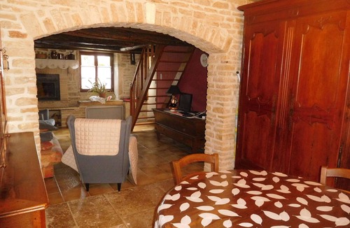 Cusey Cottage | Charming Restored House with AC, Garage, and Enclosed Garden in Cusey