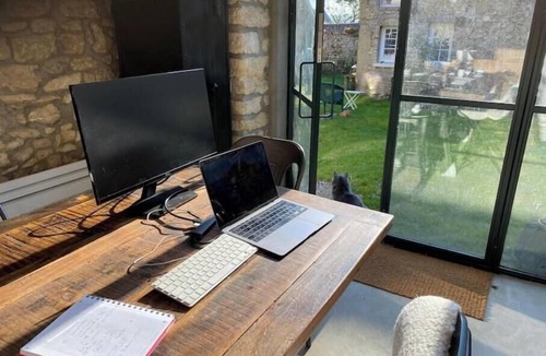 Vaudancourt House | Charming stone house in the heart of the Vexin, enclosed garden and view of the bell tower