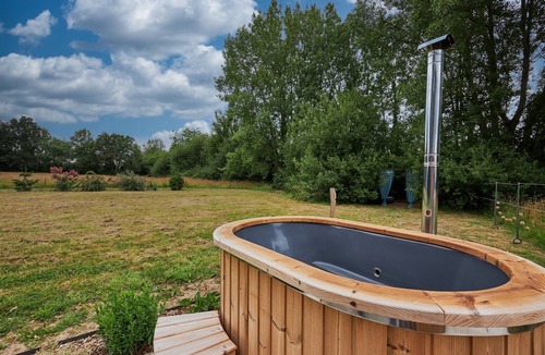 Cresseveuille Apartment | Charming Tiny House "Le chouette insolite" with Private Garden and Nordic Bath