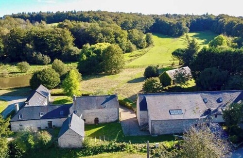 Ploerdut Villa | Charming villa with a pool in the heart of an 18th-century estate