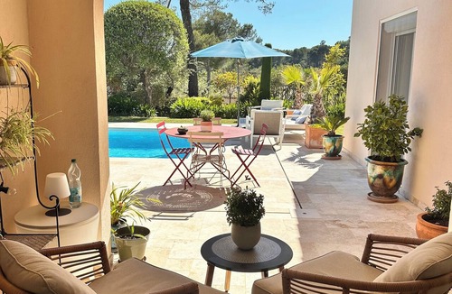 Valbonne House | Charming villa with swimming pool & petanque court, 5 minutes from Valbonne