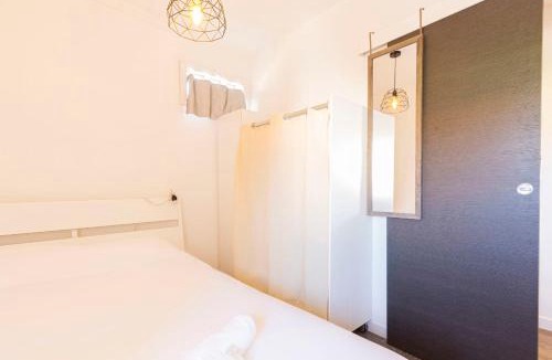 Antibes Old Town Apartment | Chez Dominique - 1 chbre Centre Antibes Migrainier T2 avec AC