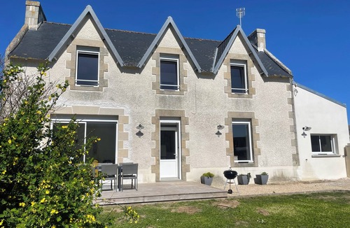Loctudy House | Chez mémé", a family home renovated in 2026 -Beach on foot-Enclosed garden -8 people