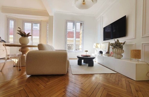 Vernier Apartment | Chic & Cozy