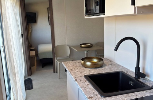 Bouc-Bel-Air Cottage | Chic Tiny House with Garden - Between Aix and Marseille