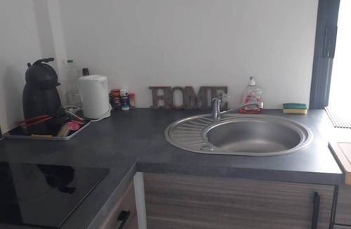 Challans Apartment | Cosy downtown studio - ideal location