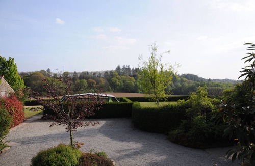 Ploerdut Cottage | cottage 5 people heated and covered swimming pool