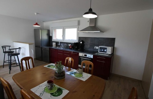 Combrimont Cottage | Cottage for 4 with covered terrace, private parking, pet-friendly