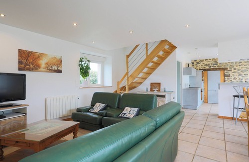Andel House | Cottage 'Gîte Terre Et Mer' with Private Terrace, Shared Garden and Wi-Fi