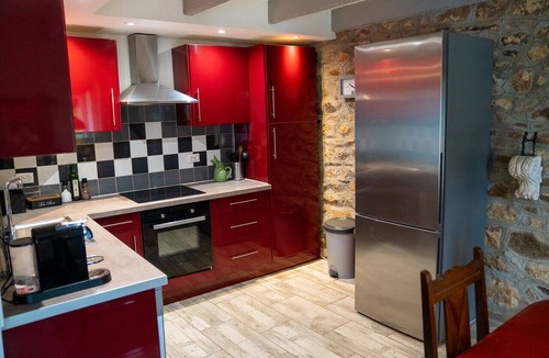 Carnoet Cottage | Cozy detached cottage for up to 6 within walking distance of Vallée des Saints