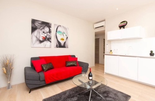 Cannes City Centre Apartment | Elegant 3-bedroom in the heart of Cannes 6 Pers - Beaches & Palaces on Foot