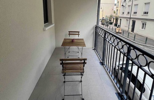 Suresnes Apartment | Elegant Appt - 1bdr/2p - Near Paris & La Defense