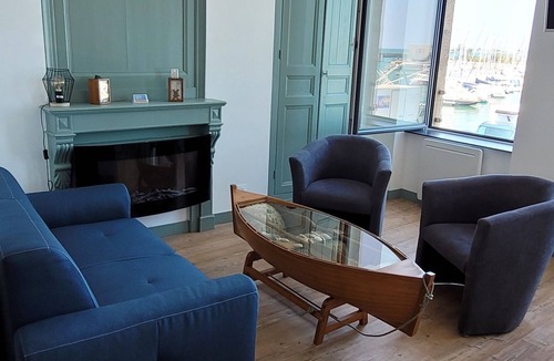 Saint-Vaast-la-Hougue Apartment | Exceptional sea view