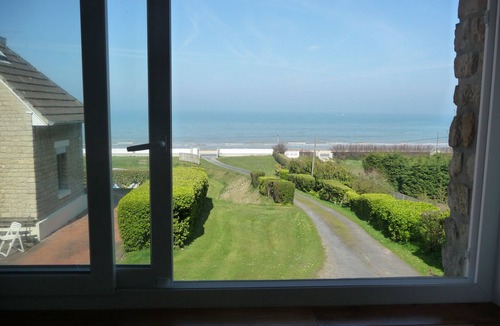 Vierville-sur-Mer House | Facing the beach private indoor heated swimming pool June July August September.