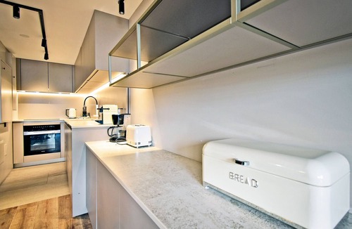 Les Bruyeres Apartment | Family chalet for 12 with jacuzzi and ski-in/ski-out