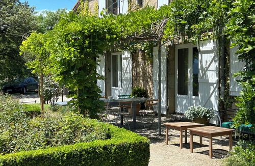 Chalabre House | Family-friendly 19th-century farmhouse: games, swimming pool and hiking trails.