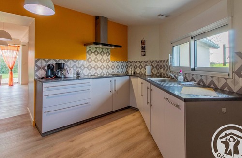 Saint-Georges-des-Gardes Cottage | Camomille cottage in the countryside, near Puy du Fou