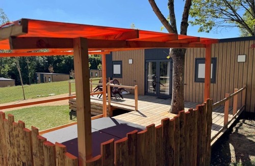 Saint-Martin-du-Vieux-Belleme House | ZEcamping 3* piscine animaux acceptés locatif TV 35m2 4 pers