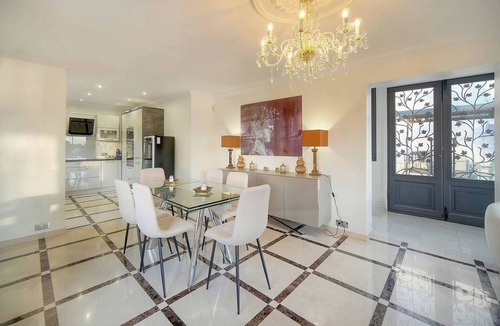 Le Cannet Villa | FRGK Contemporary Villa StudioIndependent Pool