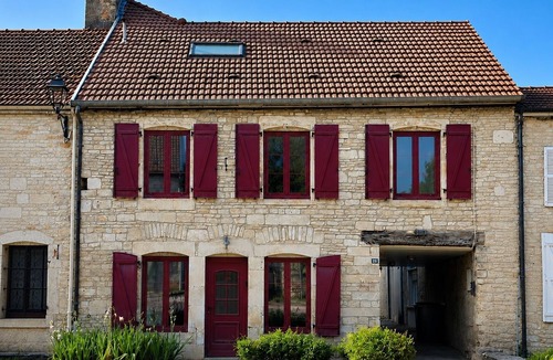 Arc-en-Barrois House | Gîte des Forêts | Sleeps 9 | Garden | Golf & Arc-en-Barrois Forest