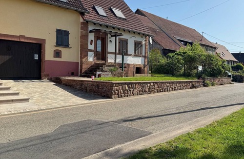 Erckartswiller House | Gîte "La Petite Maison" in Erckartswiller, La Petite Pierre Region