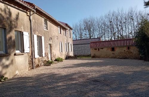 Montravers House | Gite Les Hamac's 12 personnes