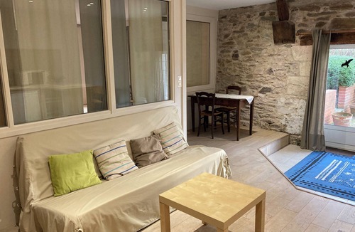 Denee Bed & Breakfast | Gîte with large private swimming pool and garden in a peaceful setting near the Loire in Anjou