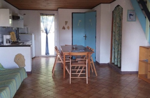 Roquefort-des-Corbieres House | Gitelacapelle with 3 swimming pool rooms, 10mm from wild beaches, tropical setting .
