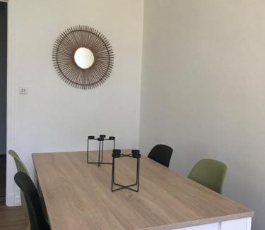 Saint-Raphael Apartment | Grand F2 quartier Les Plaines, Boulouris proche mer et port Santa-Lucia