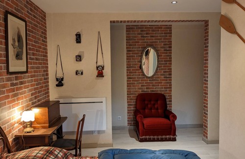 Laniscat Bed & Breakfast | "Hogwarts Express in the Inn of Mythical Trains