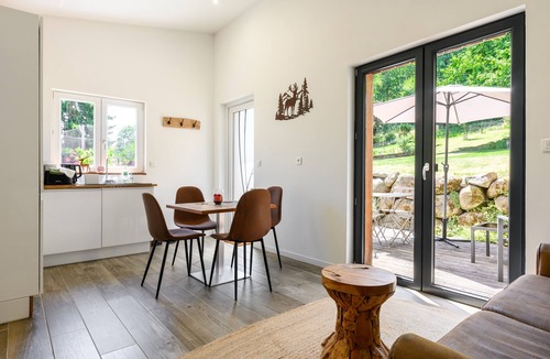 Kaysersberg-Vignoble House | Holiday Home “Flora Gîte” with Private Terrace, Garden & Wi-Fi