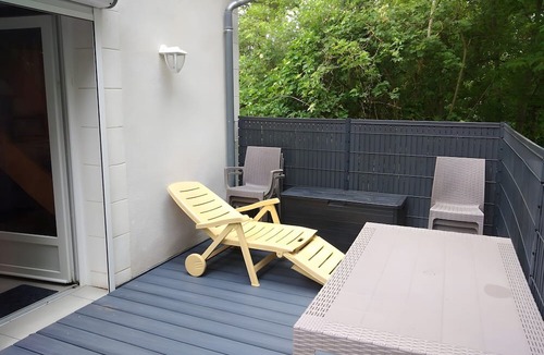 Civray-de-Touraine House | Holiday Home 'Gîte Des Caves' with Private Terrace, Wi-Fi and Air Conditioning
