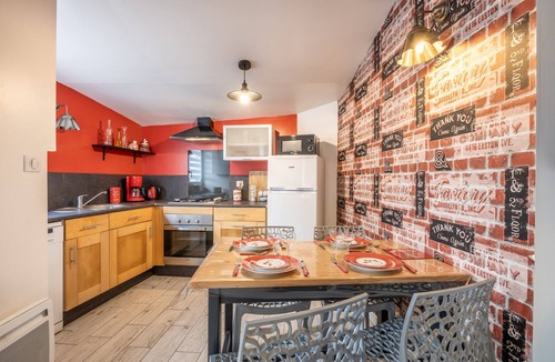 Les Epesses House | Holiday Home “Le Clemenceau” with Wi-Fi