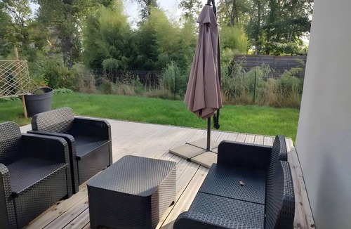 Forges-les-Eaux House | Holiday Home 'Logis Des 2 Chênes' with Private Terrace, Private Garden and Wi-Fi