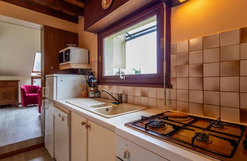 Pleumeur-Bodou House | Holiday Home 'Maison 200m Plage Terrasse Jardin' with Sea View, Wi-Fi & Air Conditioning