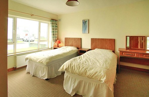 Doonbeg House | Holiday homes Doonbeg - EIR02104-FYB