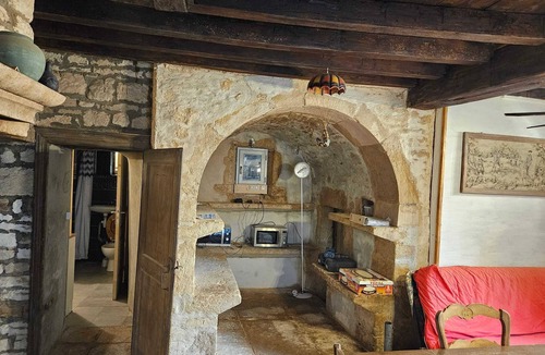 Moitron House | Homerez - Cozy House in Moitron 40 m²