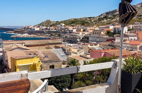 8th Arrondissement House | Homerez - House Calanques Marseille.
