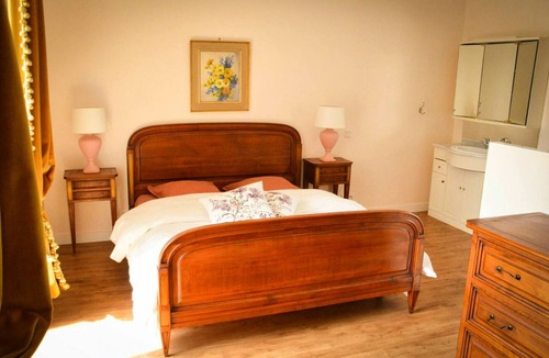 Langoelan Villa | Homerez - Villa for 18 ppl. with swimming-pool, garden and terrace at Langoëlan